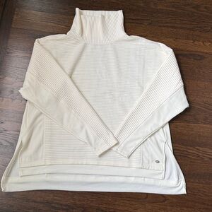 Tahari  Sport NWOT Women’s Cream Ribbed Turtleneck Pullover Sweater Size 2X